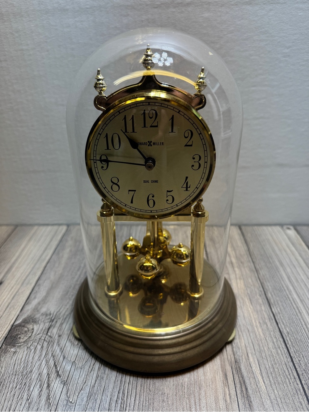 Vintage Howard Miller Dual Chime Anniversary Clock Battery Operated Glass Dome
